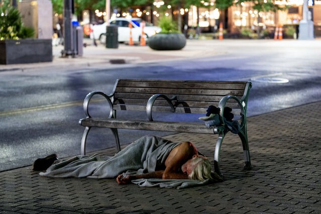 imgi_25_dragonite_flickr_httpswwwpsychologytodaycomusblogmodern-minds202012is-your-town-filled-hostile-architecture